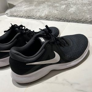 Men’s Nike Sneakers - Navy Blue - US Mens Size 10